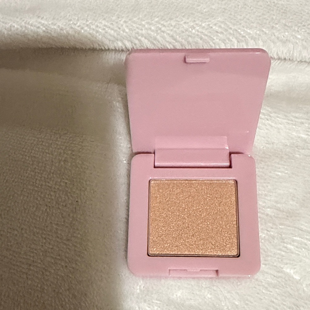 3/$15 🌸 Half Caked Double Dipper- Liv on Sunday Highlighter Single - Picture 2 of 3